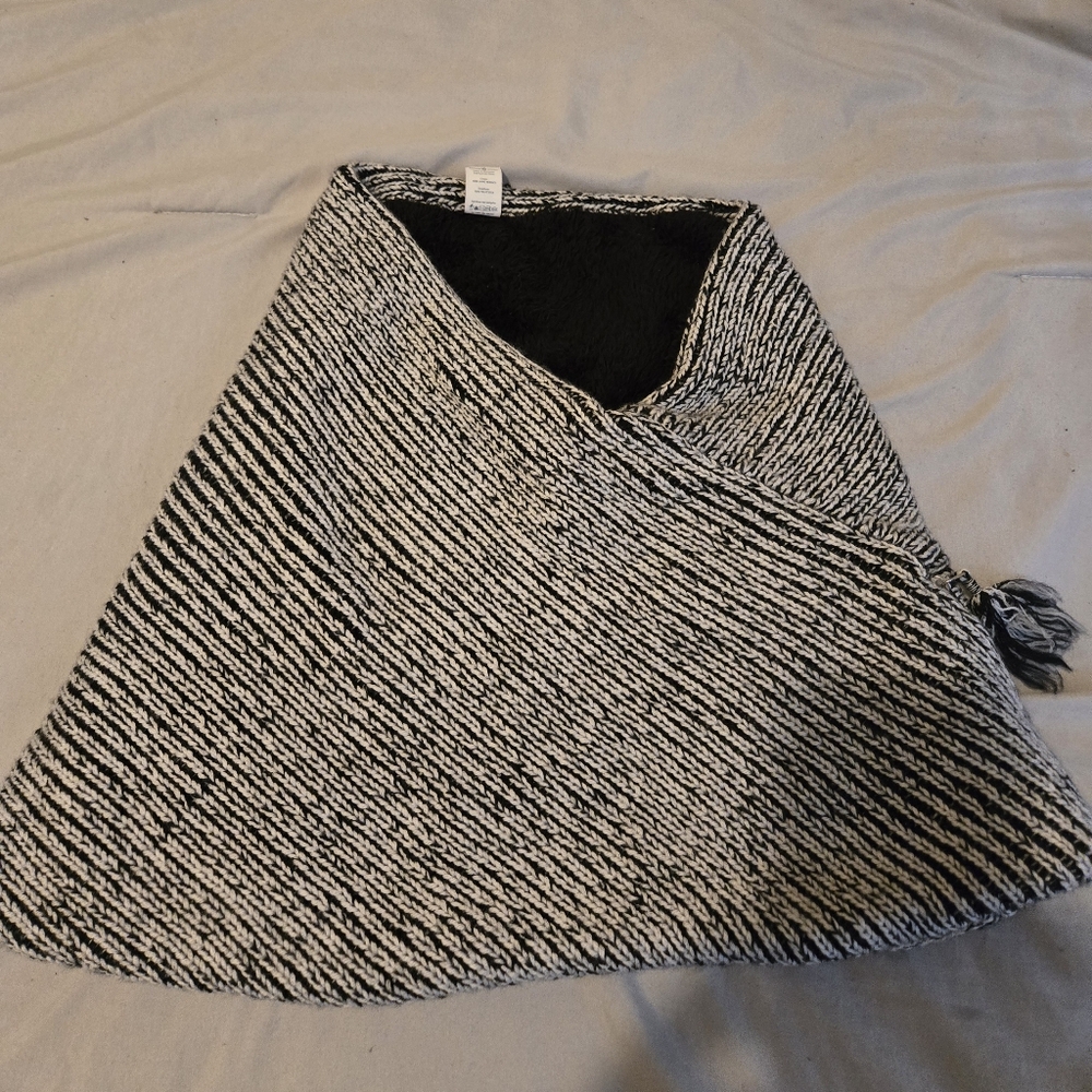 Lululemon toasty neck warmer..